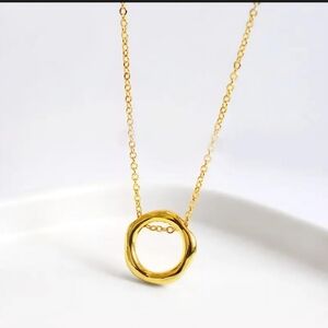 Chic Gold-Tone Circle Pendant Necklace
